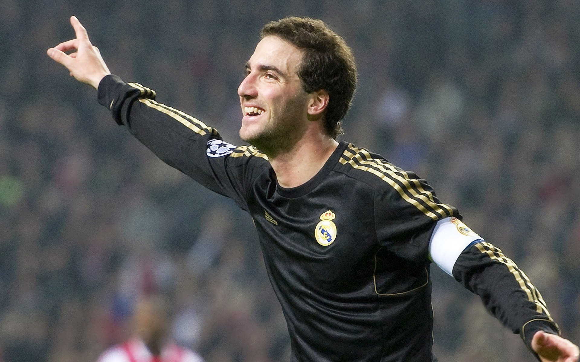 电竞达人培训营：挖掘未来的行业明星，电竞人培训基地