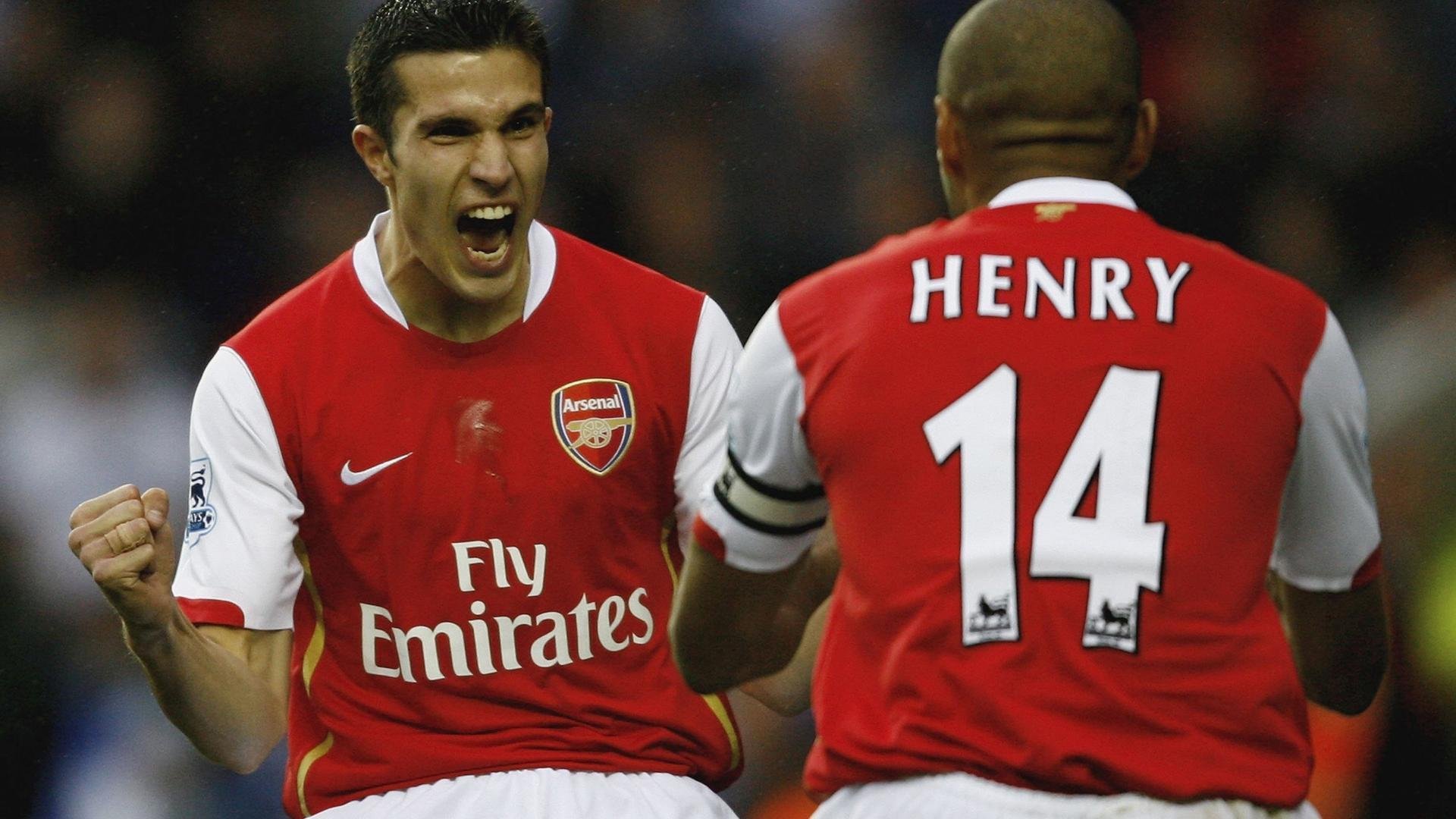 逆境奋战:那些不服输的冠军队伍故事,逆境不败